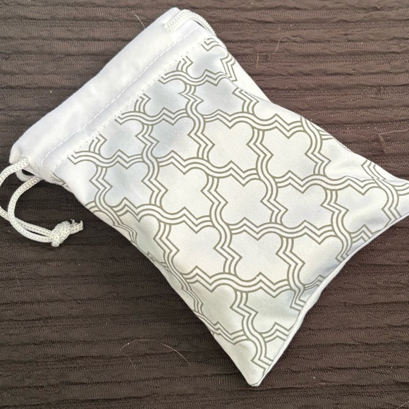 Park Lane Multicolor Crystal Botanical Bracelet - Picture 4 of 4